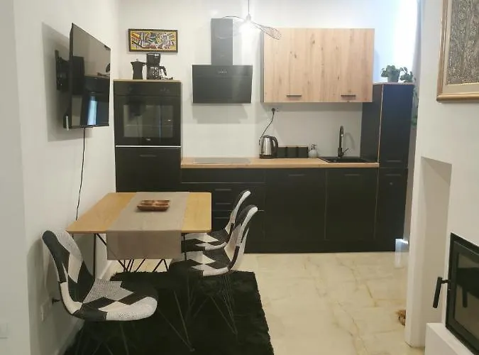 Marta 1 4* זאדאר