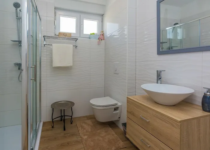 Marta 1 בית הארחה 4*