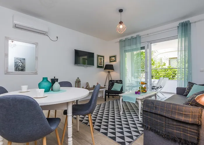 Marta 1 Pensionat 4*